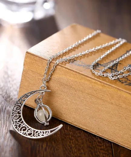 Luminous Moon Stone Healing Pendant Necklace